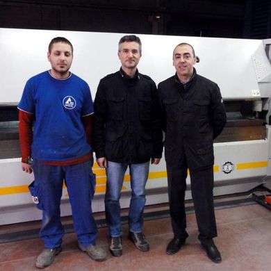 Owner Angel Rodriguez with RAS representative Oskar Santiuste and a machine operator