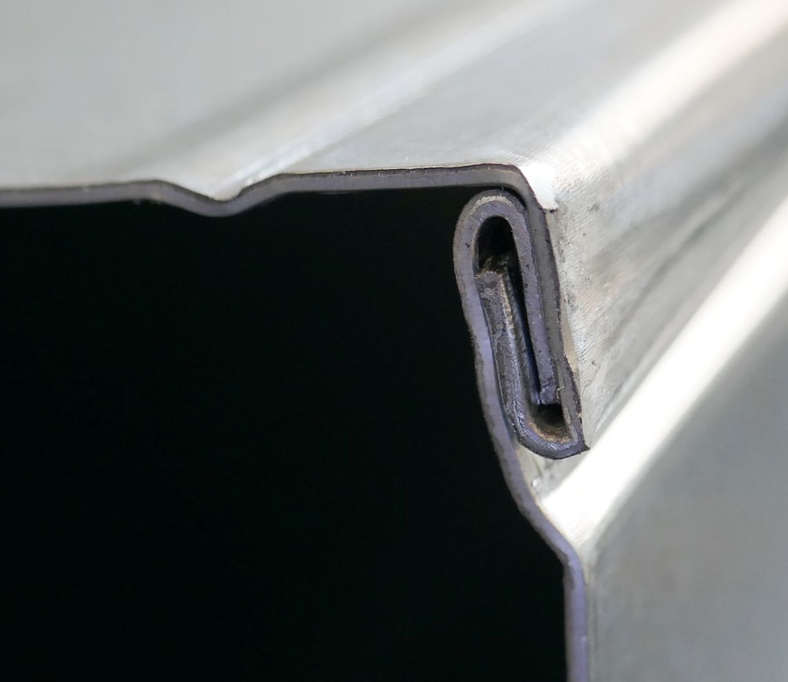 Duct seam on a 0.8 mm sheet