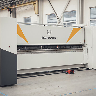 Schwenkbiegemaschine