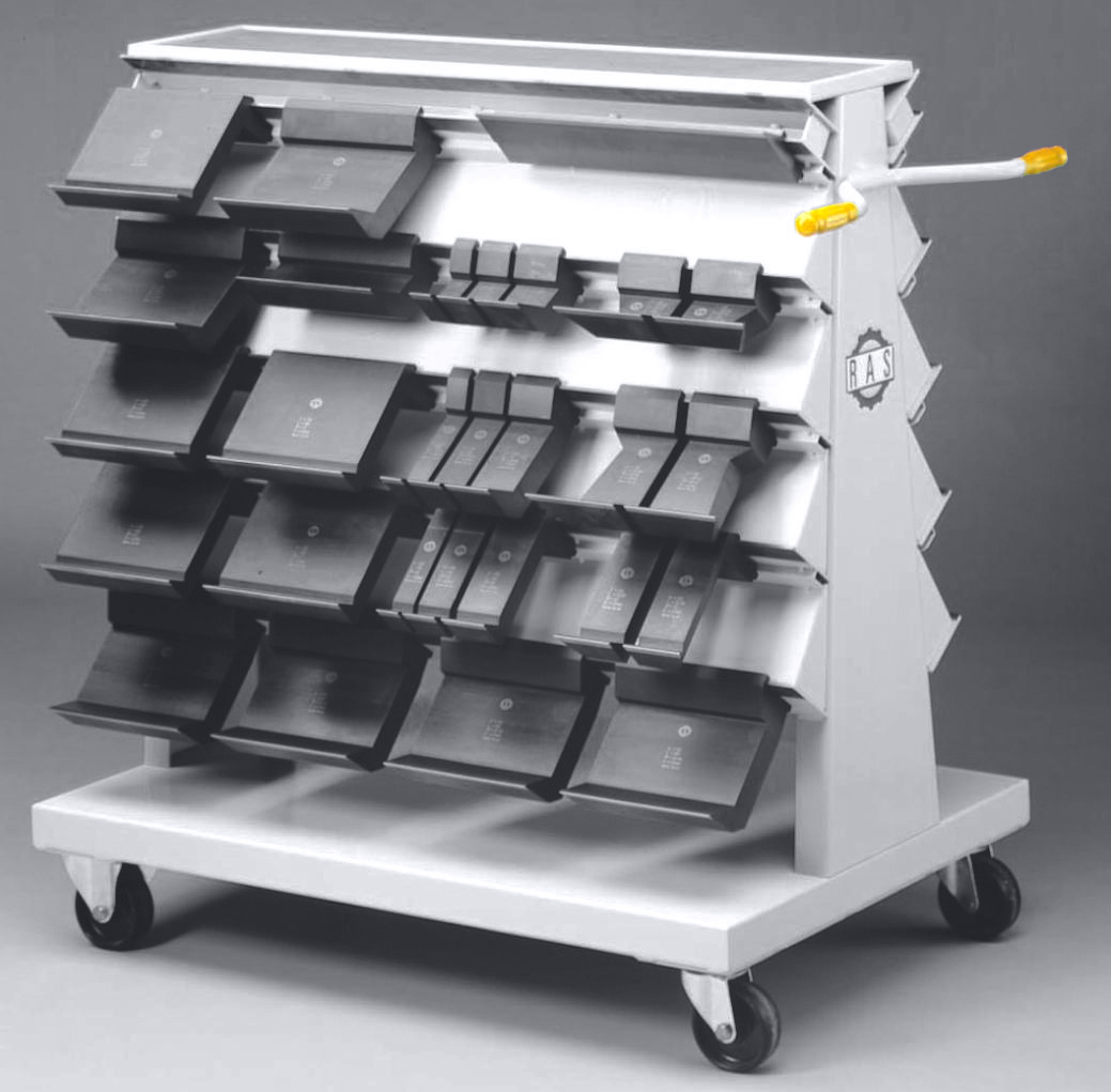 Tool trolley for clean storage of tools that are not needed